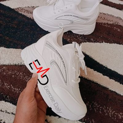 discount womens running shoes
