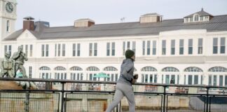 Cold Plunge Benefits For Beginners – Exercise Daily