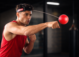 Boxbollen reflex ball used for hand-eye coordination and boxing reflex training at home