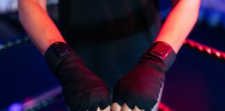 AI Smart Boxing Gloves With Punch Analytics – Exercise Daily