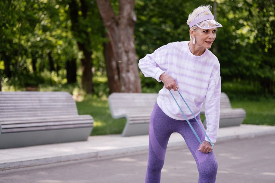 Best Resistance Band Workouts For Seniors – Exercise Daily
