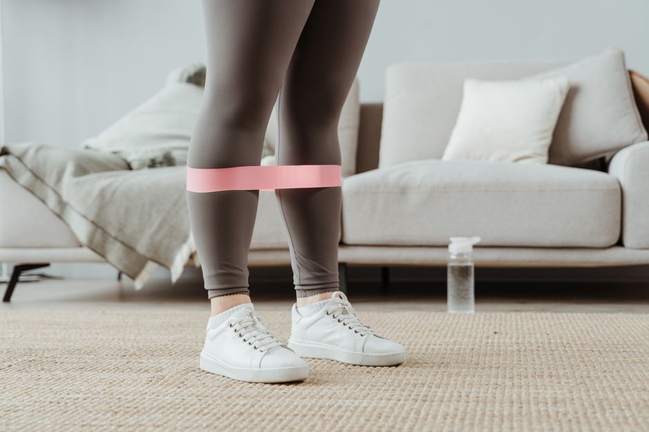 Home Resistance Band Workout For Weight Loss – Exercise Daily