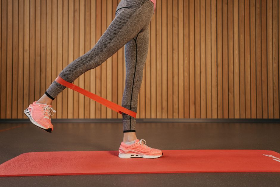 Resistance Band Leg Exercises For Beginners – Exercise Daily