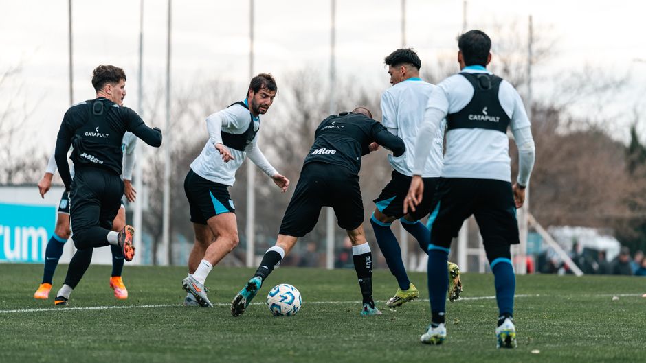 AI Soccer Ball With Performance Tracking – Exercise Daily